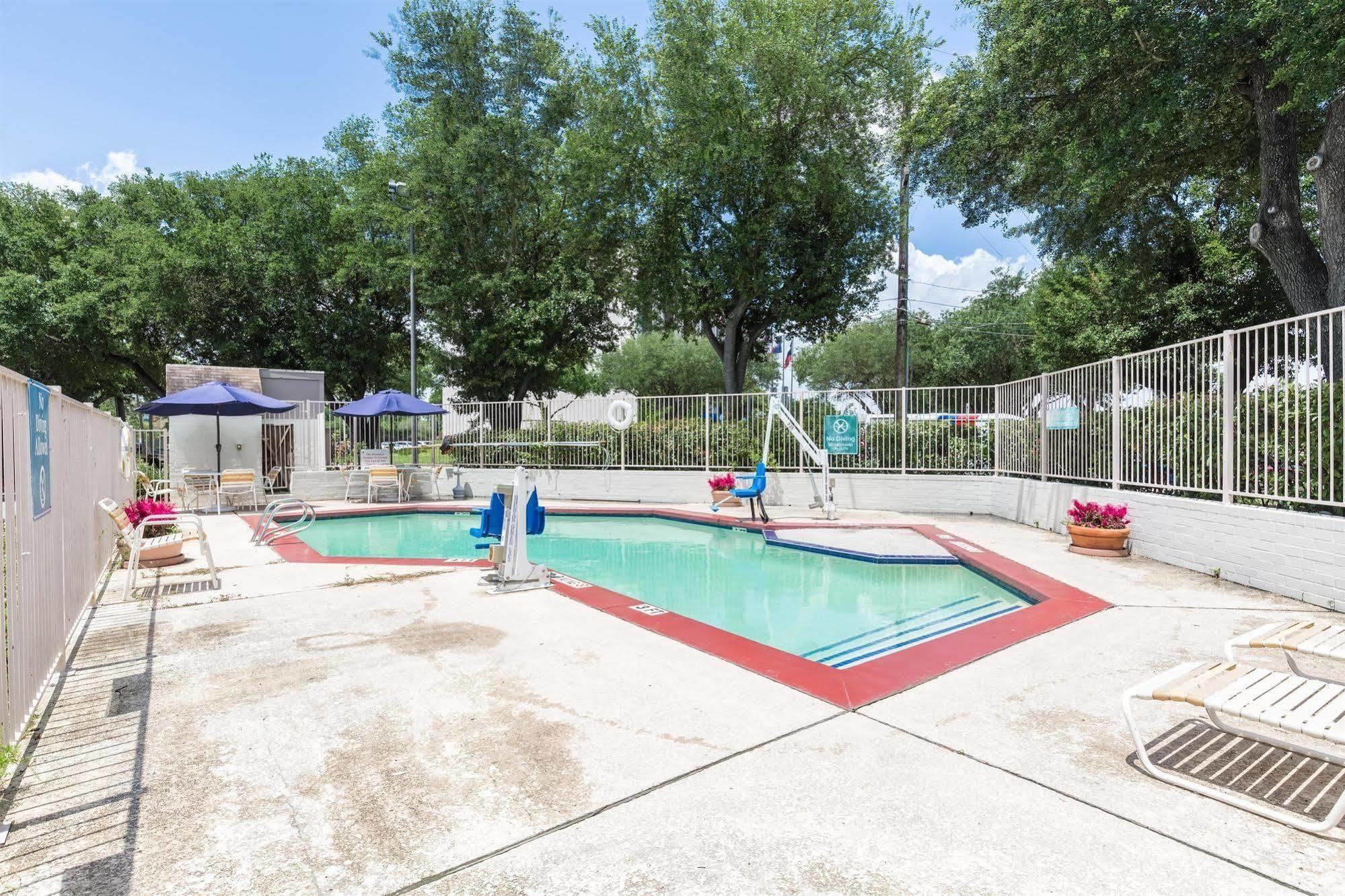 Motel 6 Houston Medical Center - Reliant Park Εξωτερικό φωτογραφία